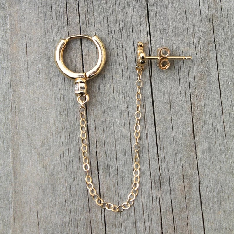 Ava Chain Link Huggie Earring - Image 14
