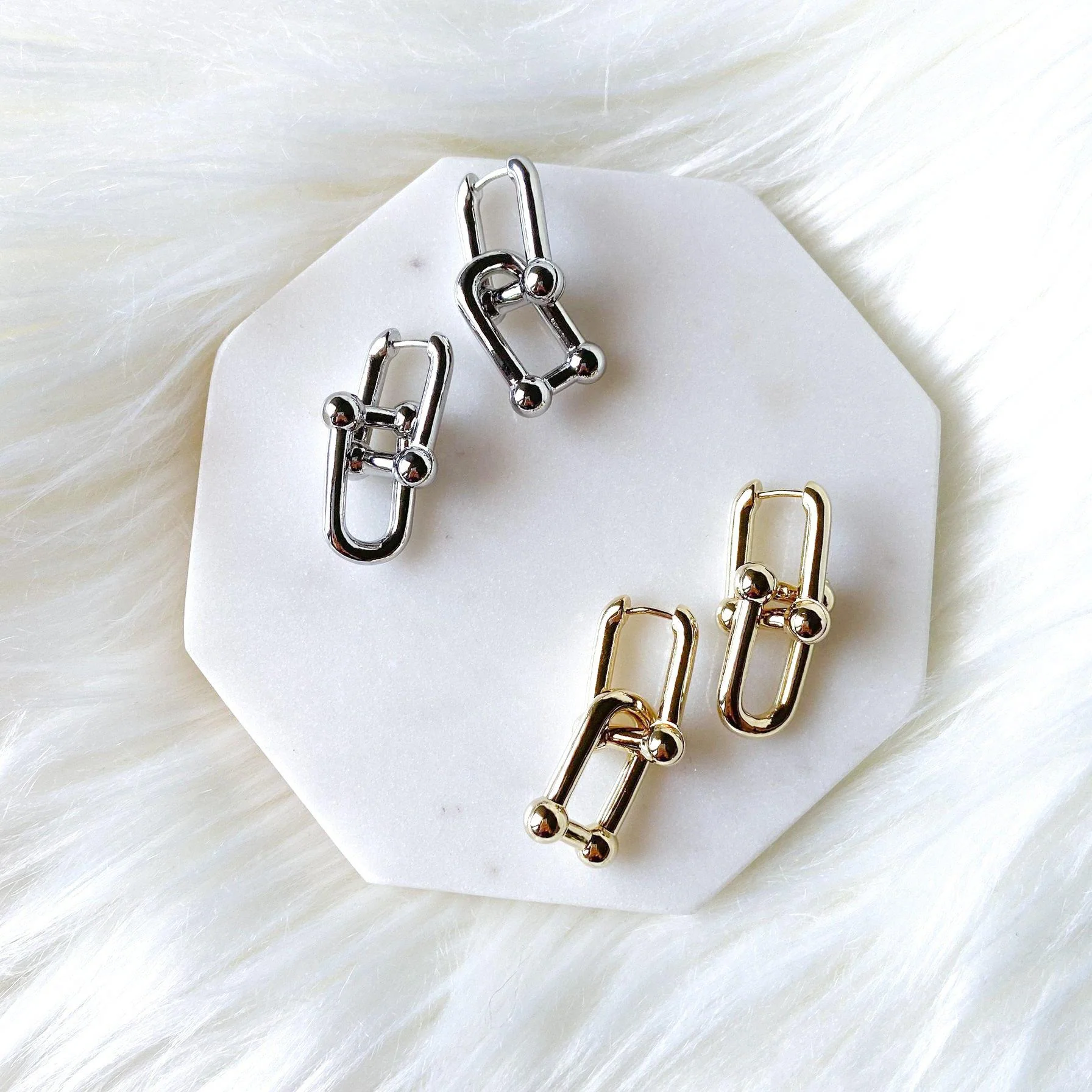 Bar-Belle Chain Link Earrings - LAST CHANCE - Image 2