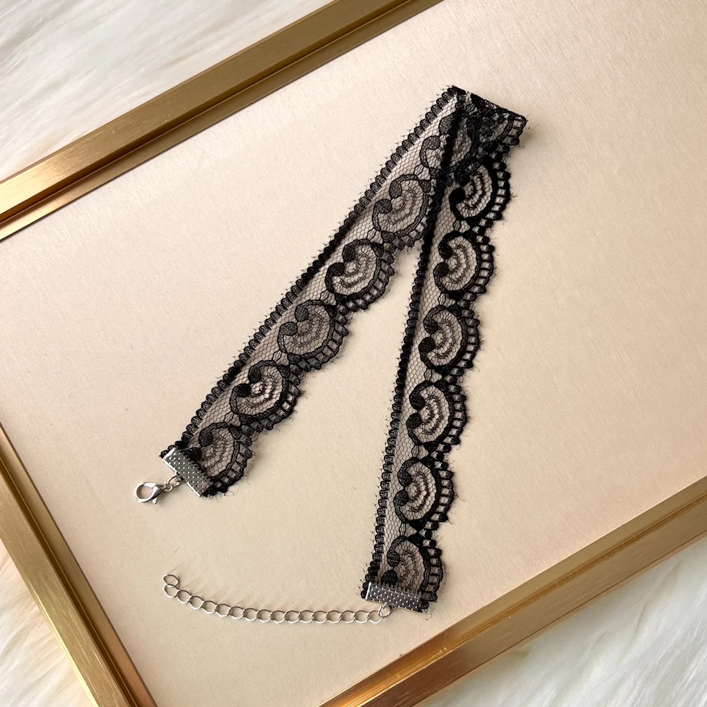 Belle Lace Choker - White or Black - Image 5