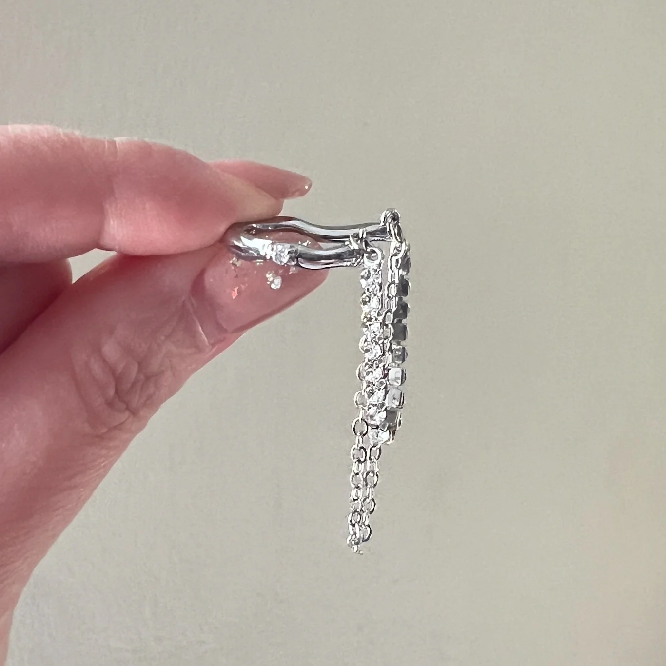 Cascading Chains Ear Cuff - Image 7