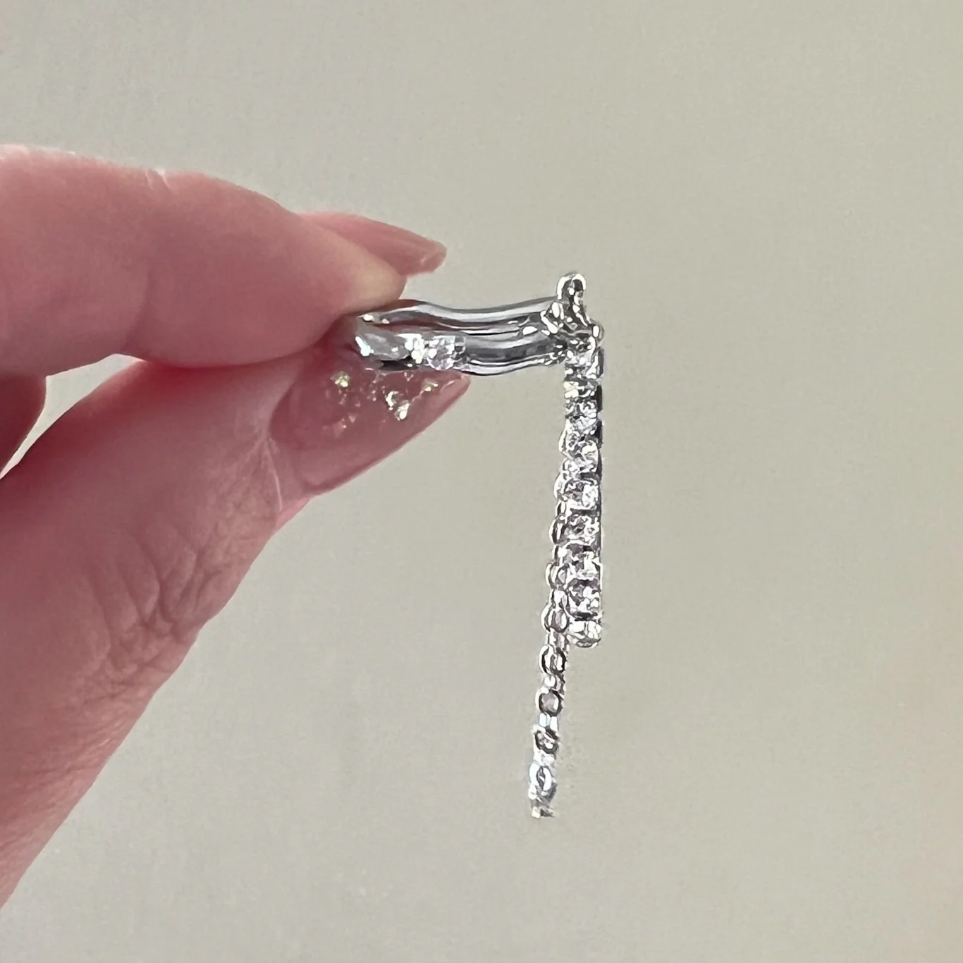 Cascading Chains Ear Cuff - Image 8