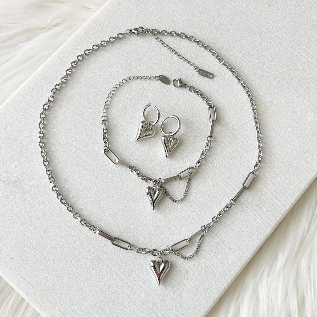 Chained Heart Necklace - LAST CHANCE! - Image 22