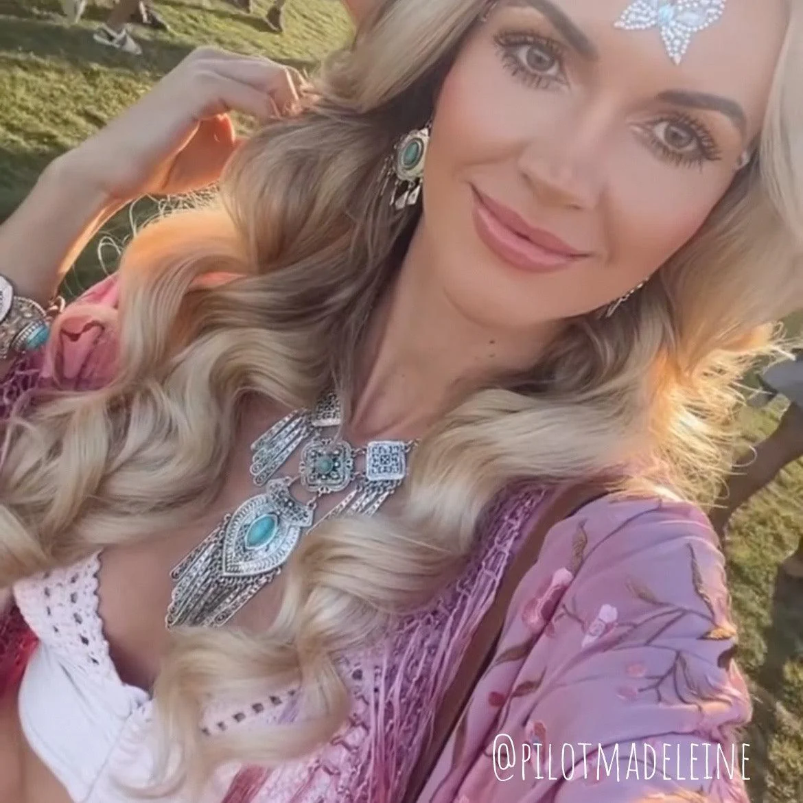Coachella Statement Necklace - 4 COLORS - Image 10