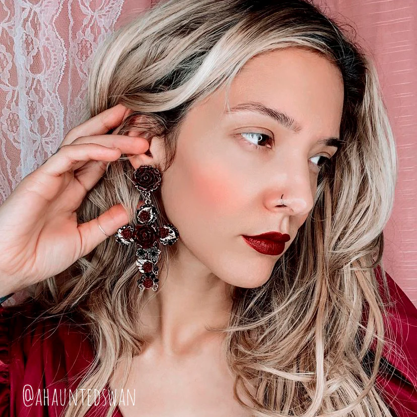 Cruz con Rosas Cross Earrings - LAST CHANCE - Image 3