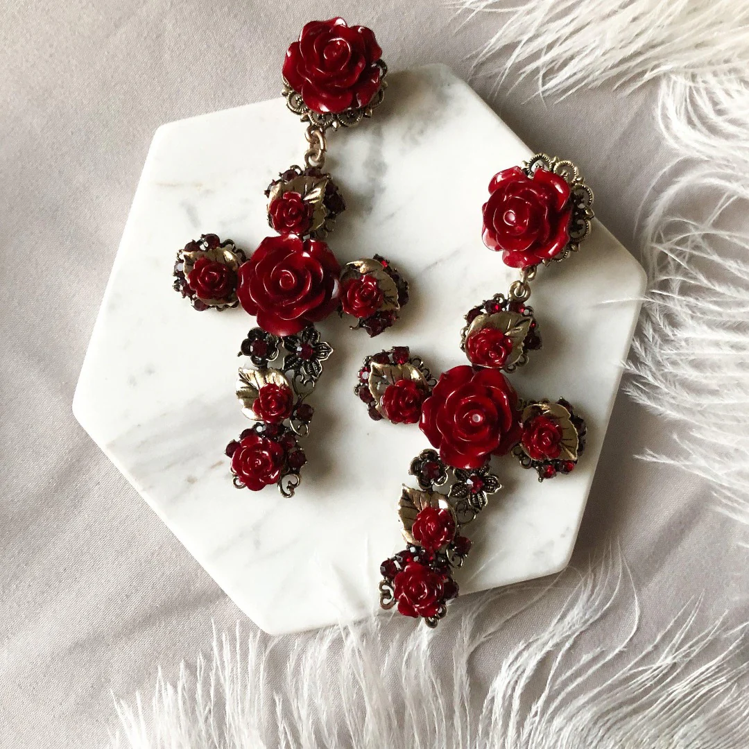 Cruz con Rosas Cross Earrings - LAST CHANCE - Image 6