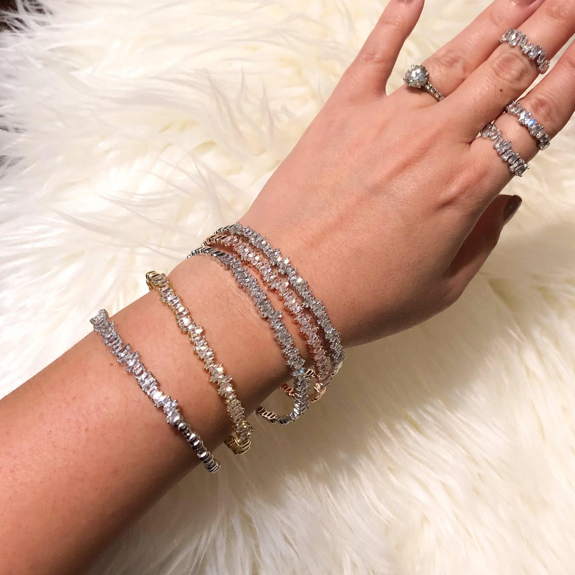 Esra Open Bangle - LAST CHANCE! - Image 4