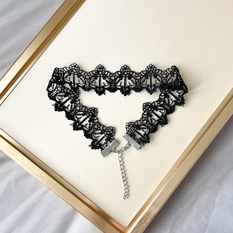 Snow White Lace Choker - LAST CHANCE! - Image 3