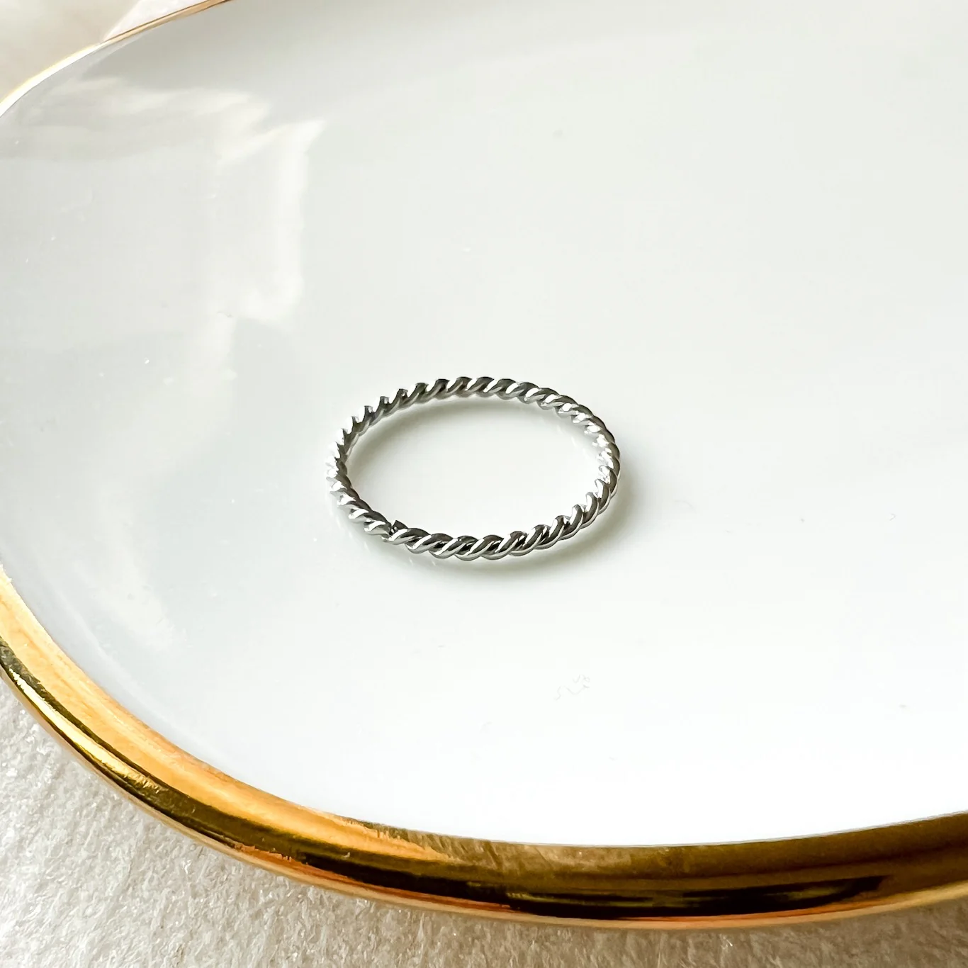Tessa Twisted Chain Ring - Image 7
