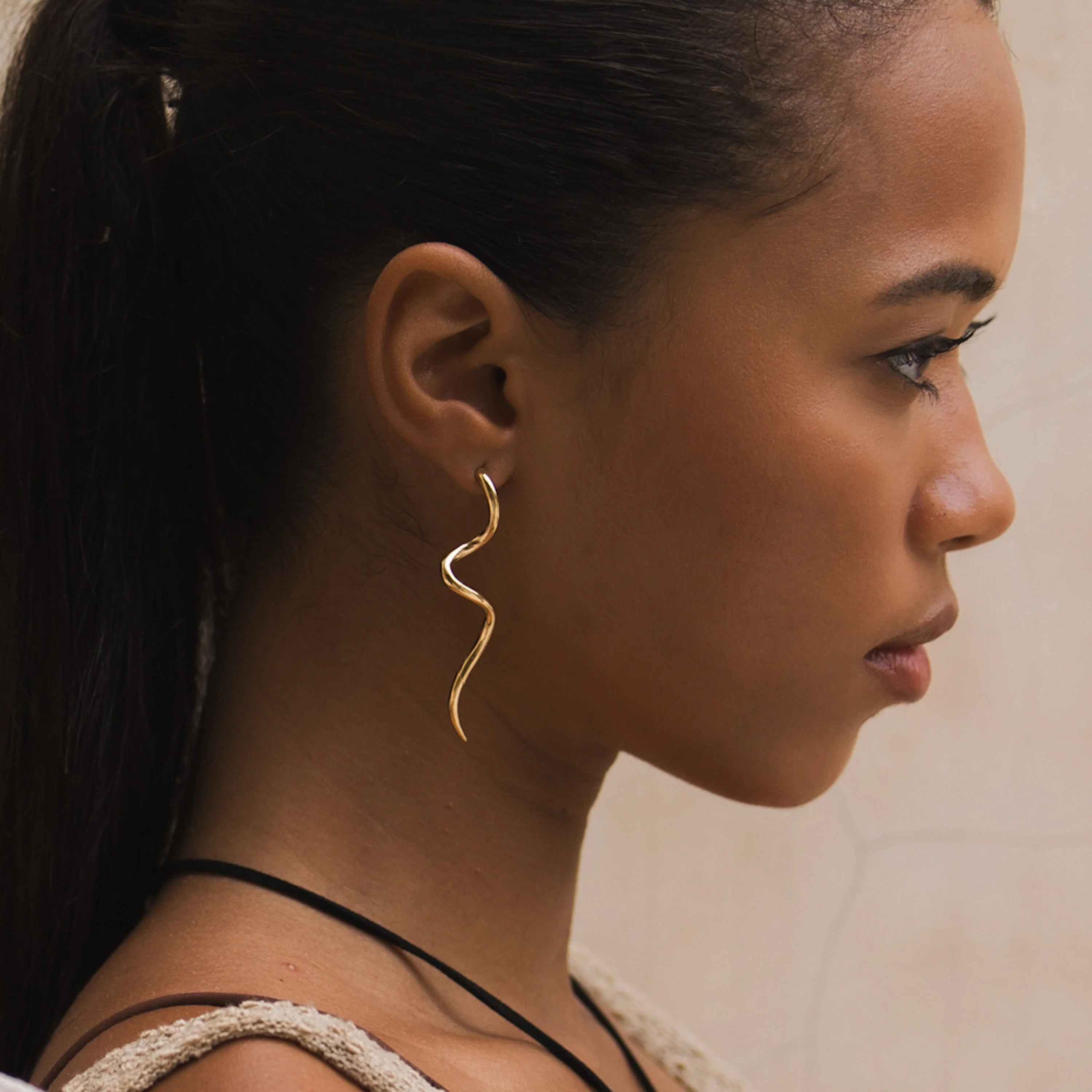 The Curve Drop Earrings